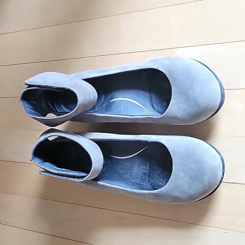 Dansko Grey Suede Ankle Strap Maryjane Ballet Shoe - 36/6 - Picture 2 of 8